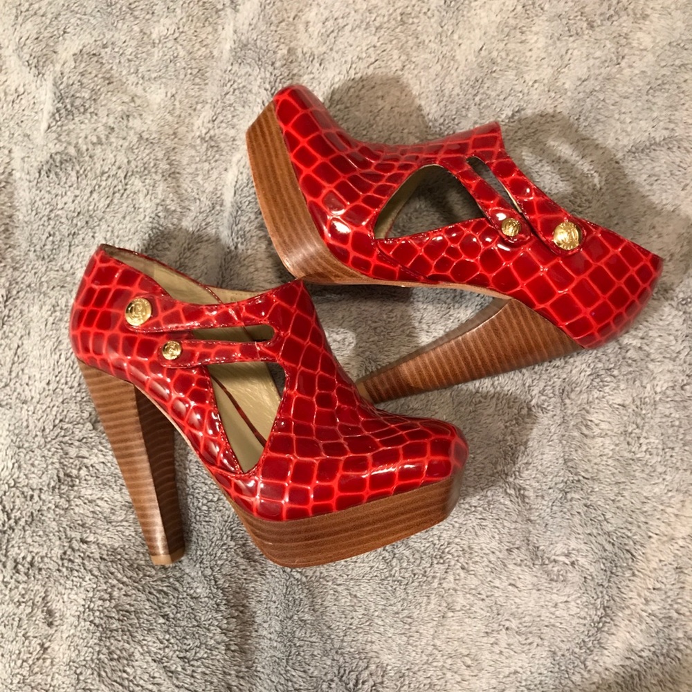 Never been worn, from Velvet Angels 🔥